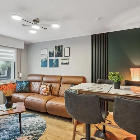 Vakantiehuis Waldbungalow Mit Wlan Und Terrasse In Seenaehe-hund Willkommen
