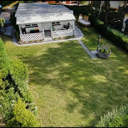 Waldbungalow Mit Wlan Und Terrasse In Seenaehe-hund Willkommen Vakantiehuis